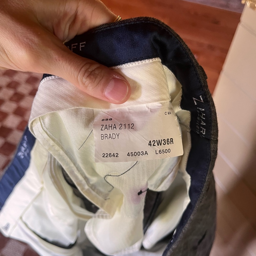 Gray Plaid Men’s Suit - Picture 11 of 11